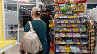 Что мы всегда покупаем в "Красное&Белое", а не в супермаркетах: какие продукты там гораздо дешевле и не хуже по качеству