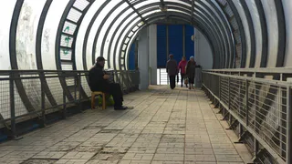 Рязанцы жалуются на обледенелый пешеходный переход