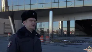 Благодаря тому, что полицейские попали в серверную, взломав дверь, удалось выйти на след террористов