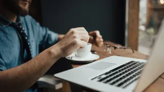 Эксперт предупреждает: самозанятых могут загнать в "тень"