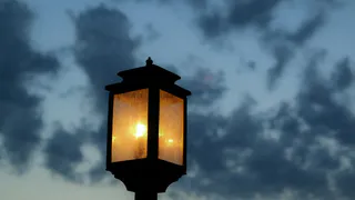 После жалоб рязанцев в Приокском включили освещение