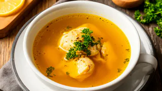 Почему ваш бульон не такой вкусный, как у бабушки? 3 скрытые ошибки, которые вы допускаете каждый раз