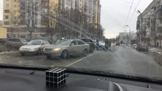 У вокзала "Рязань-1" столкнулись сразу три иномарки