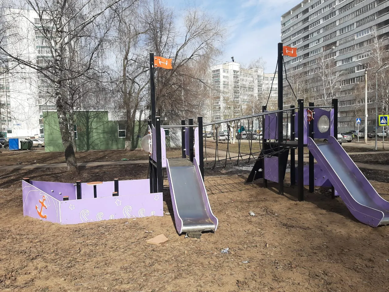 В Татарстане прокуроры выявили более 400 нарушений при эксплуатации детских игровых и спортивных площадок