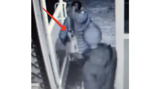 В Приокском в магазине "Карат" обокрали женщину