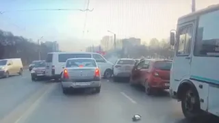 Полиция: в аварии на Московском пострадал человек