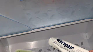 Кладу зубную пасту в морозилку: этот лайфхак решает надоевшую проблему на кухне