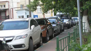 На Праволыбедской-Радищева  жильцы 18 домов смогут бесплатно парковаться