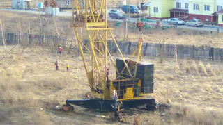 Народное фото: стройплощадка стала местом развлечений для подростков