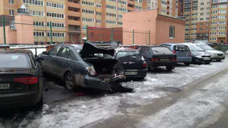 В Рязани пьяный водитель снес три автомобиля