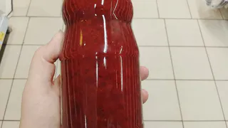 Купила в "Магните" борщ в банке за копейки. Стоит ли он своих денег, и что оказалось внутри - честный отзыв