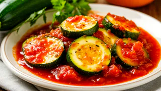 Нашла рецепт закуски из кабачков, который заменил мне все остальные: закатываю сразу много и за зиму всё съедаем