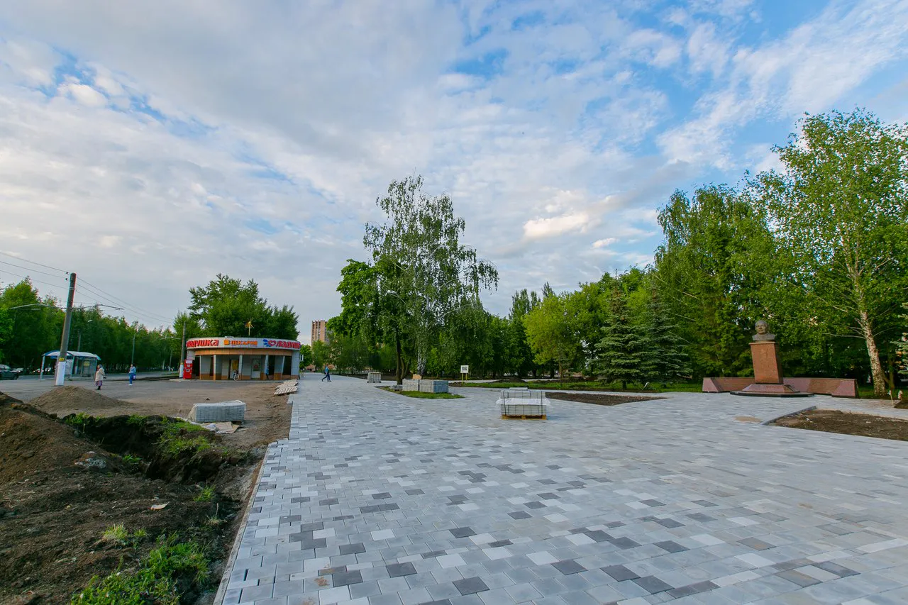 В Нижнекамске подходят к завершению работы на сквере им.Н.Лемаева