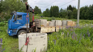 В Коми при разгрузке бетонных колец погиб мужчина: завели уголовное дело