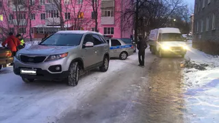 Во дворах на Черновицкой водитель Kia Sorento сбил пешехода