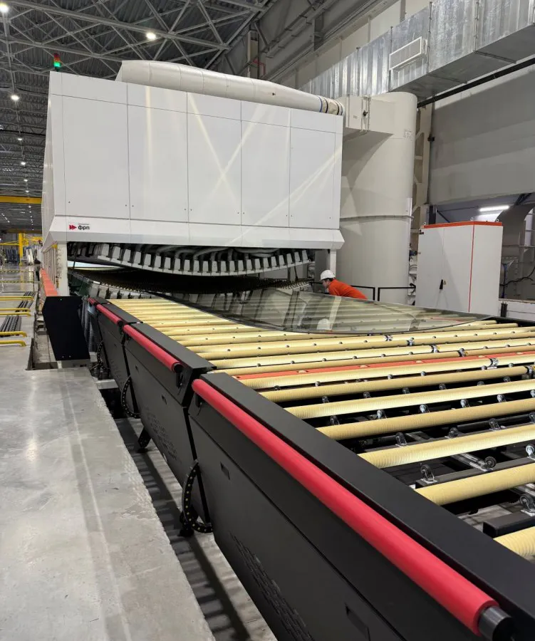 В Челябинской области предприятие «Модерн Гласс» запустило первую в России линию по выпуску стеклянных конструкций