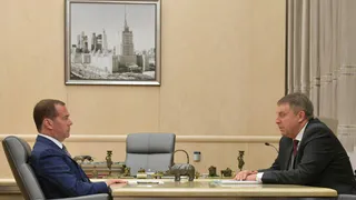 Дмитрий Медведев обсудил с губернатором Александром Богомазом программу по обеспечению жильем брянских врачей