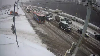 Выпал снег: в Рязани на дорогах 10-бальные пробки