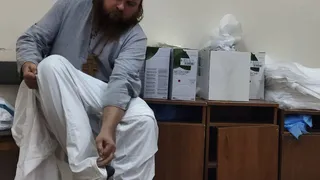 Священник в "красной зоне": зачем православный батюшка идет на риск, и почему его пускают не ко всем