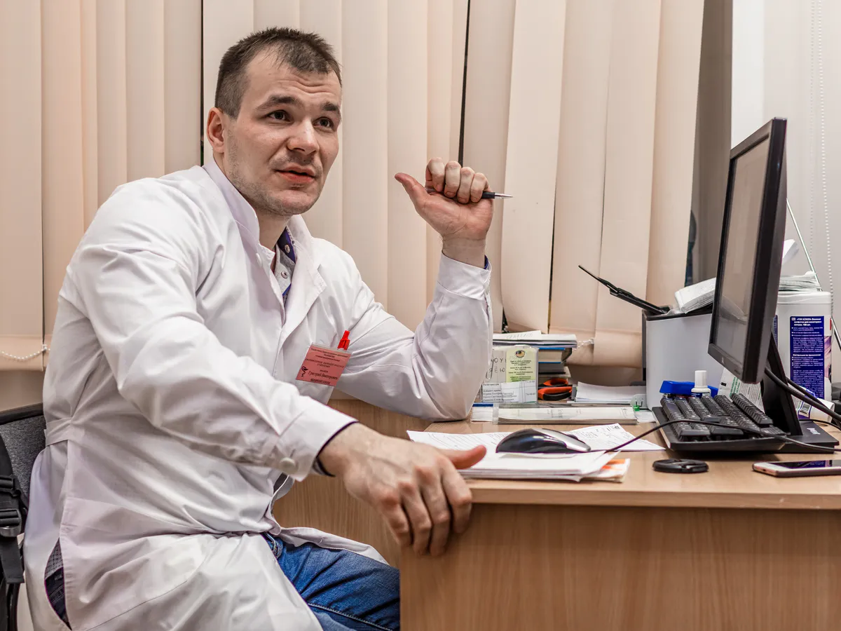 Сотни магнитогорских работников здравоохранения спели песню в честь Дня Победы