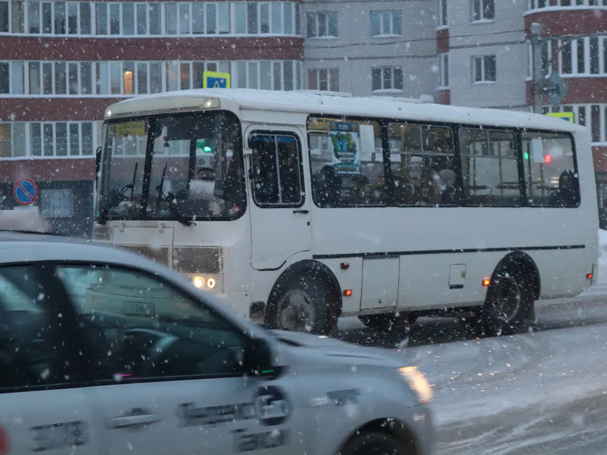 Авария в Башкирии: автобус с магнитогорскими школьниками простоял на трассе более двух часов