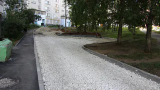 Жителей улицы Сережина Гора засыпало известняком