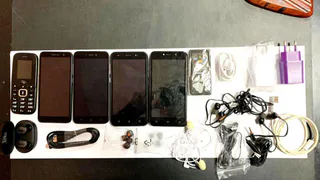 Спрятали в цементе: в рязанскую колонию попытались провезти мобильные телефоны