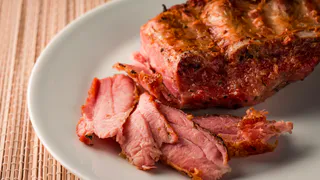 Почему ни в коем случае нельзя солить мясо - запомните раз и навсегда