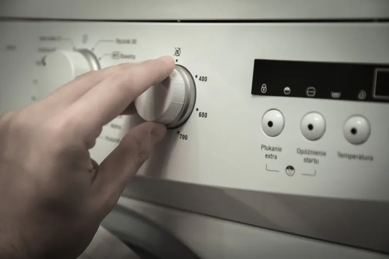 Вонь из стиральной машины пропадет за 2 секунды: Эти 3 простых действия помогут справиться с тухлым запахом — просто
