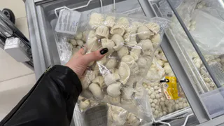 Перемолотые рога и копыта, мяса нет: в Роскачестве назвали худшие марки пельменей 