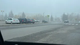 Верховный суд поставил точку: грозит ли лишение прав за наезд на сплошную одним колесом