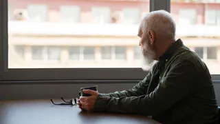 «Придется делиться»: пенсионеров, проживающих в квартире в одиночестве, может ждать большой сюрприз