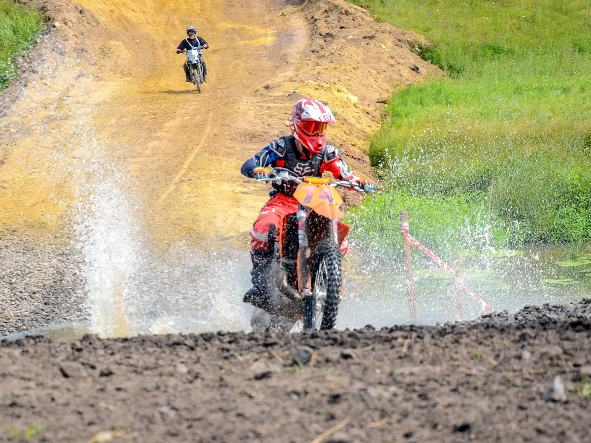 Жители Кузнецка ждали этого десять лет! «Ночные волки» открывают секцию мотобиатлона