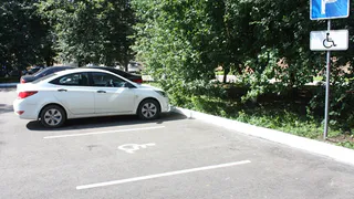 Пропускают только избранных?