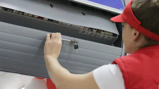 А вам есть 21 год?