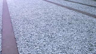 Как я избавился от скользких дорожек на даче: делаю покрытие из резиновой крошки своими руками