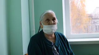 Пенсионеры теперь платят меньше за ЖКХ — новые льготы: кому полагаются и как получить