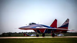 Над площадью Ленина устроят авиашоу