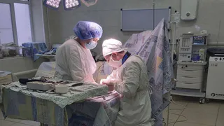 Врачи Пиганово прооперировали пациентку с оголенной пластиной в предплечье