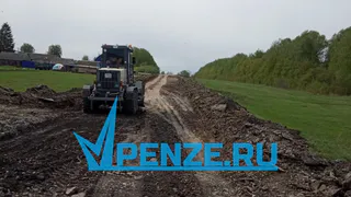 «600 рублей за такси»: жители Колышлейского района остались без транспорта из-за разбитой дороги