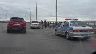 На Солотчинском мосту столкнулись два автомобиля - на месте аварии образовалась пробка