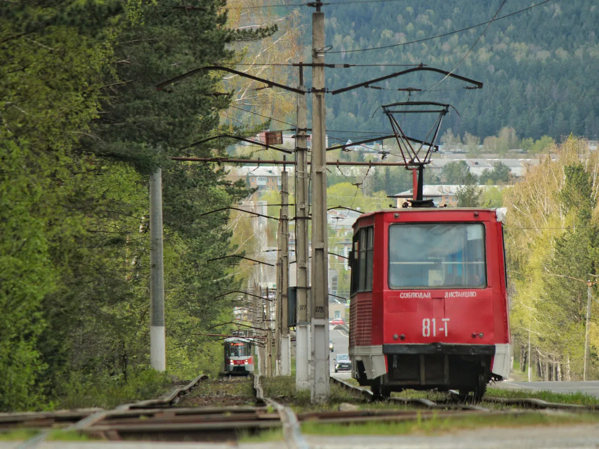 В Магнитогорске разошлись новые трамвайные рельсы: жители жалуются на громыхание