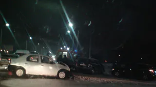 ДТП в Канищеве: пробка тянется до "Ленты"