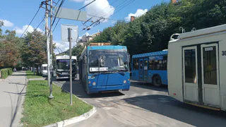 В Рязани троллейбусы внезапно остановились на улице Гагарина