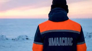 Снегоход жителей Коми сорвался в ущелье на Полярном Урале, один человек погиб