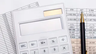 Указ уже подписали: пенсионеры больше не платят за отопление и воду с 1 сентября