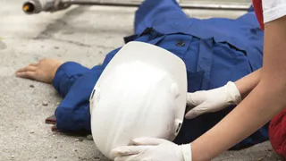 Работник рязанского завода ЖБИ-2 упал с 14-метровой высоты