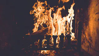 Эффективные методы очистки дымохода: от картофельных шкурок до сухих дров