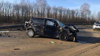 На трассе под Рязанью иномарка врезалась в бензовоз, есть пострадавшие