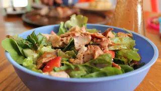 Теперь готовлю "Цезарь" только так: лучше ресторанного в 100 раз – все гости в восторге